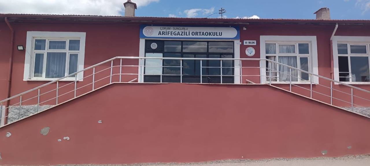 2025 yılında Çorum Sungurlu Arifegazili Ortaokulu'na yaptığımız Fen Bilimleri Laboratuvarı