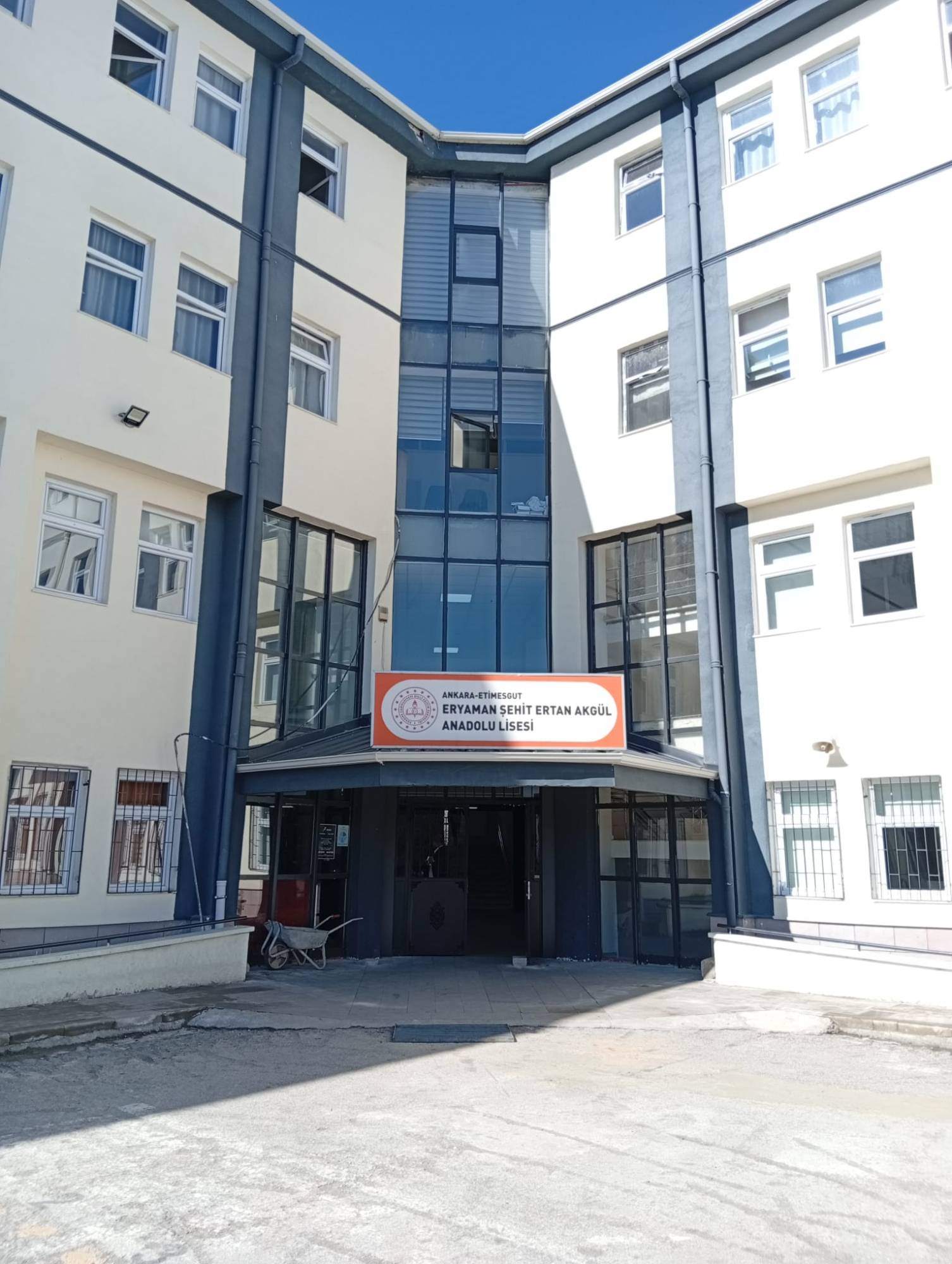 2026 yılında Eryaman Şehit Ertan Akgül Anadolu Lisesi'ne yaptığımız Fen Bilimleri Laboratuvarı