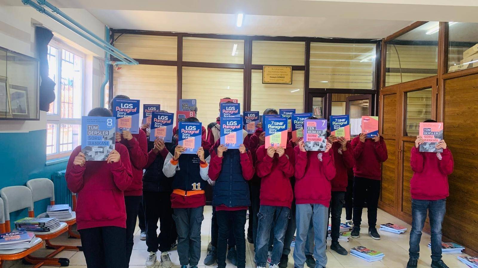 2025 Yılı Ardahan Göle Şehit Er Gültekin Saraç Ortaokulu Öğrencilerine Yardımcı Kaynak Kitap Desteği